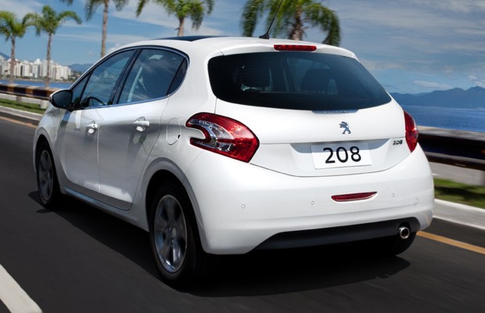 Traseira do Peugeot 208 2017 (Foto: Divulgação) — Foto: Auto Esporte