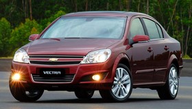 5 carros usados lançados há 15 anos que valem a pena a partir de R$ 30 mil