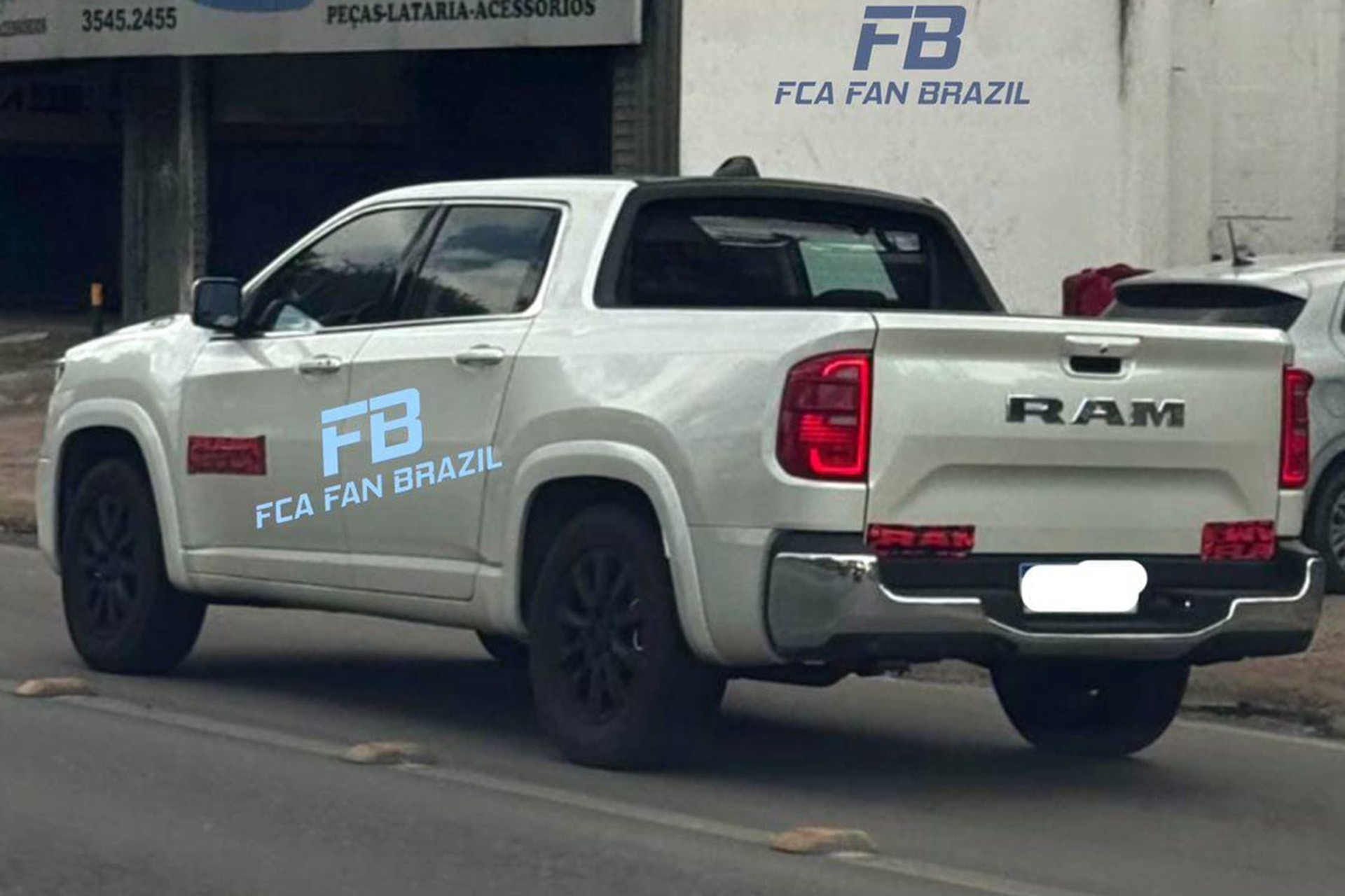 Flagra: Ram Rampage 2025 testa novo motor 2.2 turbodiesel de 200 cv
