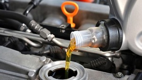 Troca de óleo: 10 dicas para substituir o lubrificante do motor e não gastar dinheiro à toa 