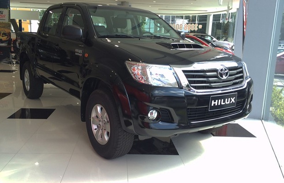 Toyota Hilux nas lojas (Foto: Guilherme Blanco Muniz/Auto News Brasil) — Foto: Auto Esporte