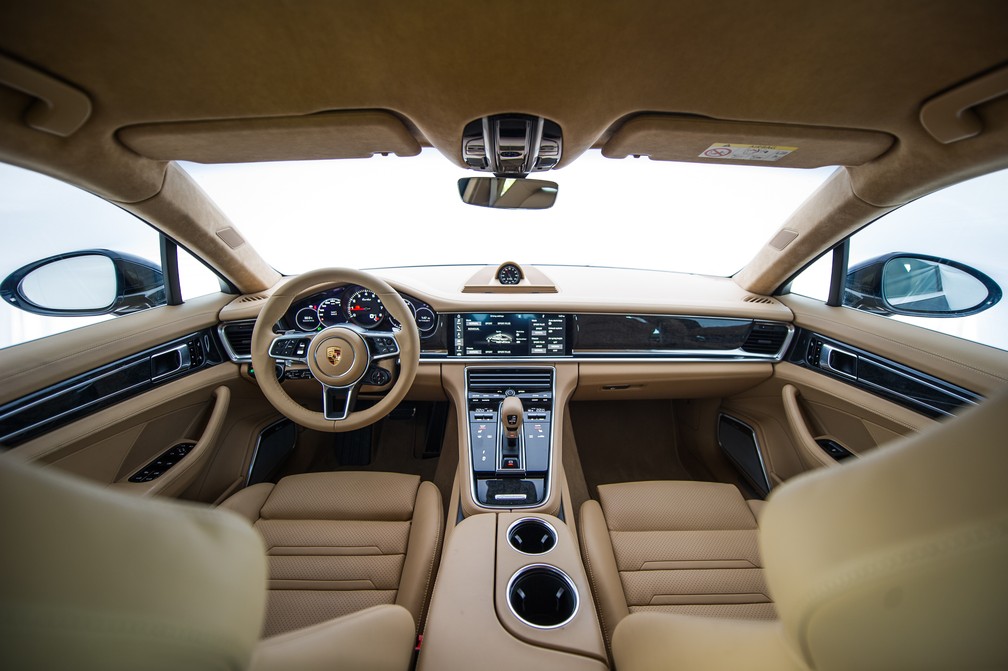 Interior do Porsche Panamera — Foto: Divulgação/Porsche