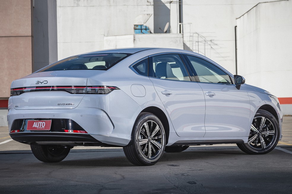 BYD King GS 2025 traseira direita — Foto: Renato Durães/Auto News Brasil
