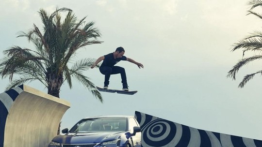 Lexus divulga novos vídeos do skate voador