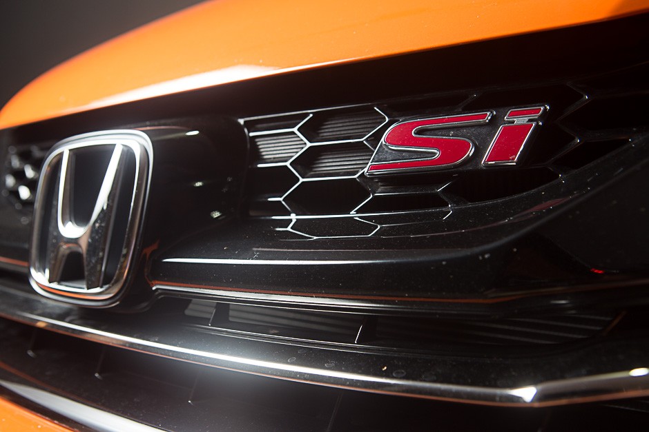 Detalhe da grade do Civic Si