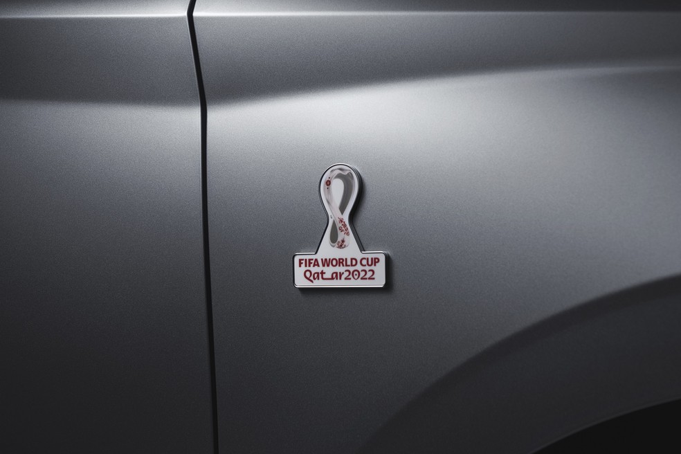 Hyundai HB20 Copa do Mundo tem o logotipo da competição nos para-lamas dianteiros — Foto: Divulgação
