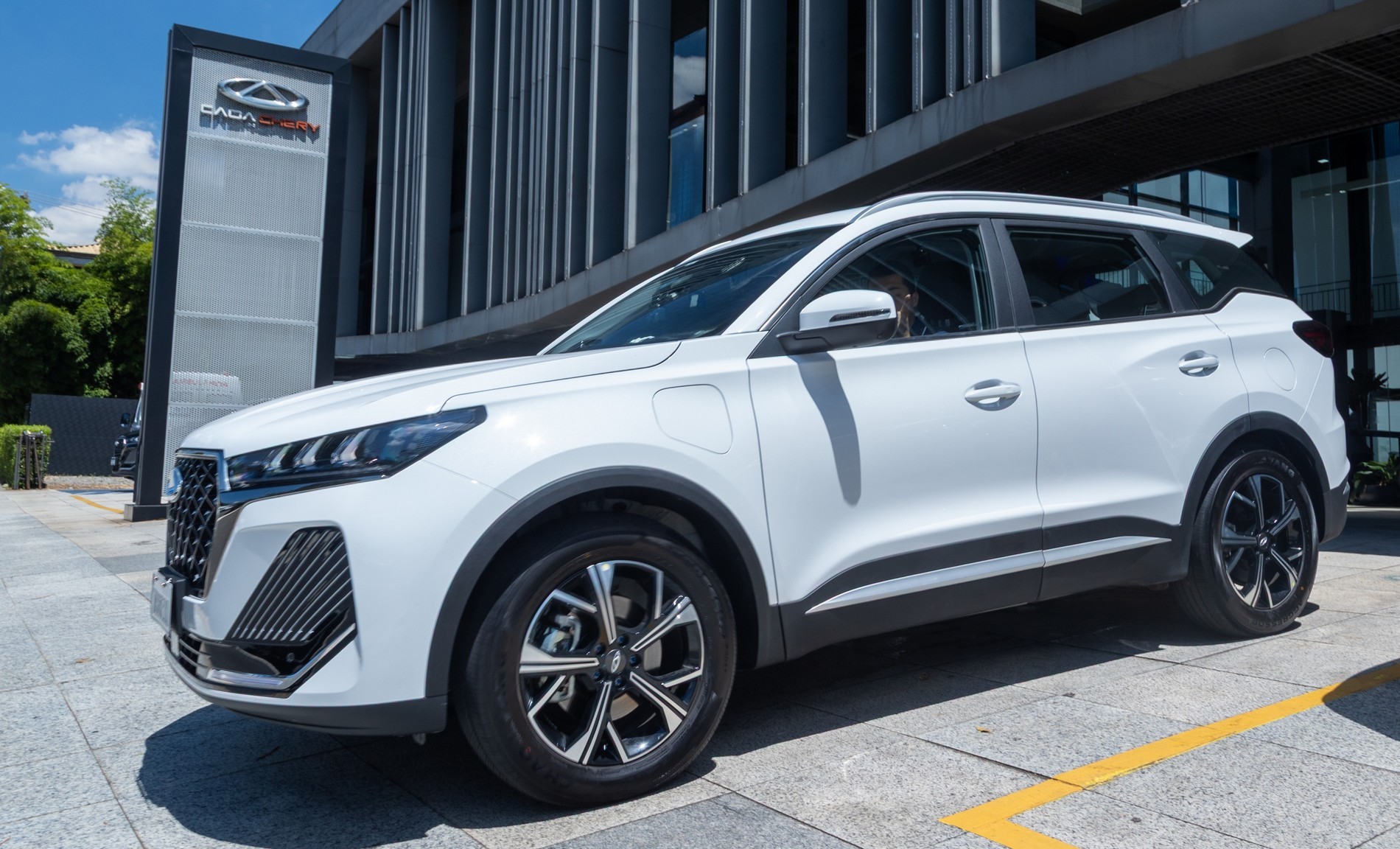 Caoa Chery Tiggo 7 PHEV e Tiggo 8 PHEV ficam até R$ 20 mil mais baratos