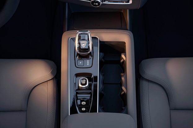Volvo XC90 2024 reestilizado
