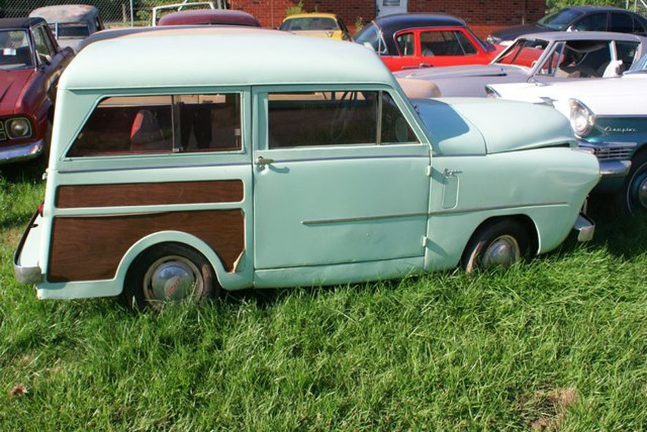 Coleção com mais de 700 carros vintage é leiloada nos EUA