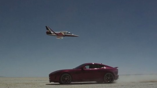 Vídeo: Jaguar confirma tração integral para o novo F-Type