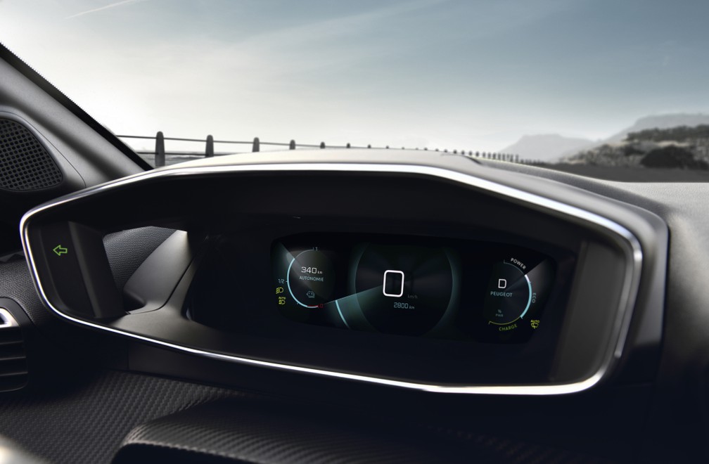Quadro de instrumentos digital deve estar presente apenas nas versões mais caras. — Foto: Divulgação/Peugeot