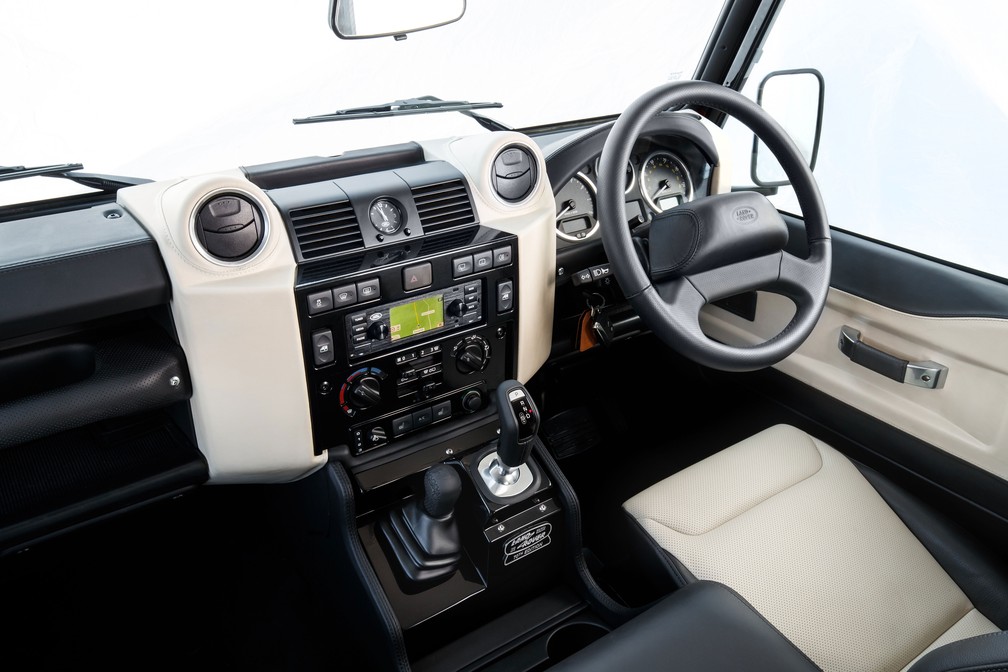 Land Rover Defender Works V8 — Foto: Divulgação