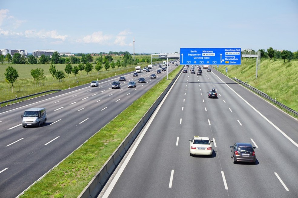 Nas autobahns não há limite de velocidade (Foto: Wikimedia) — Foto: Auto Esporte