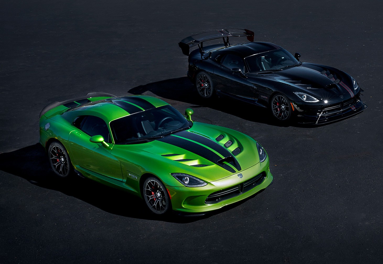 Dodge anuncia o fim da produção do Viper com versões comemorativas