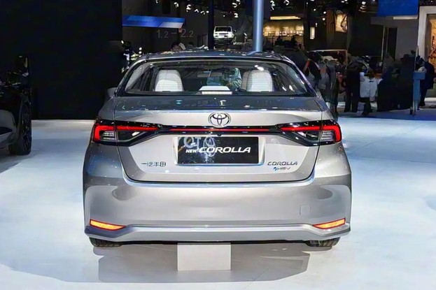 Novo Toyota Corolla 2026 - traseira estática