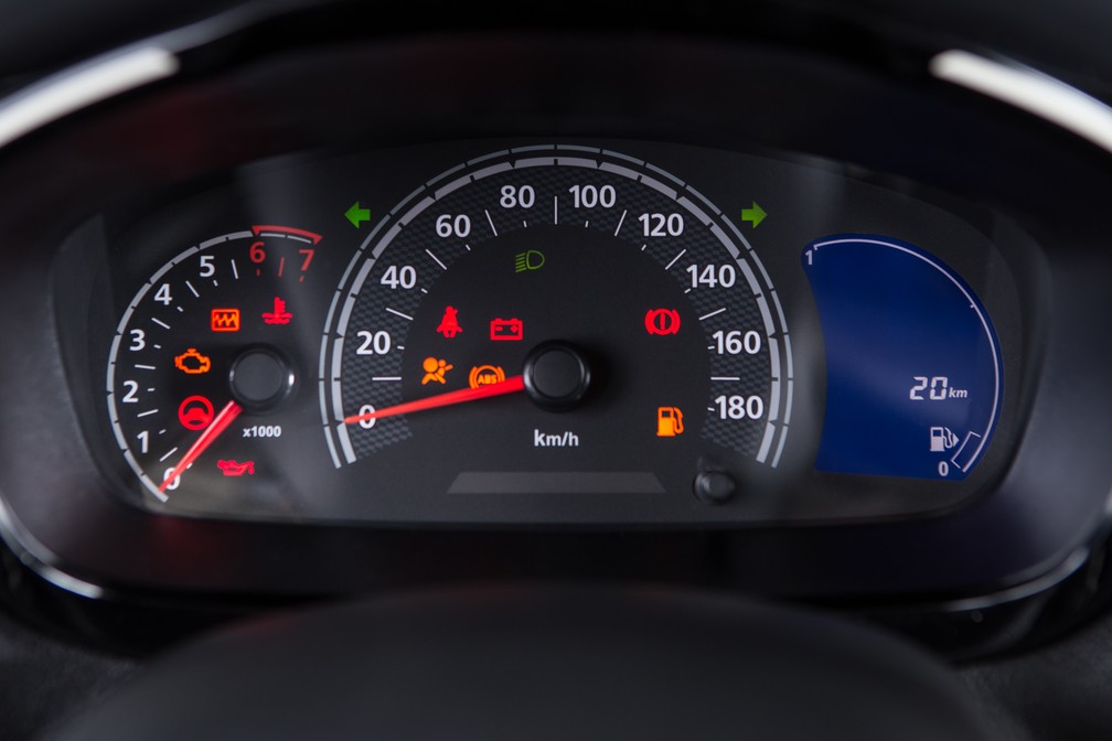 Renault Kwid Intense — Foto: Divulgação