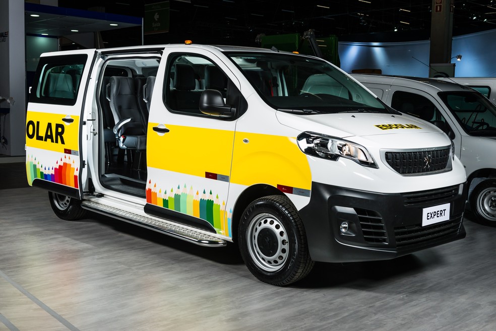 Peugeot Expert passageiros — Foto: Divulgação