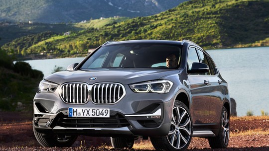 BMW X1 2022 tem Alexa, rodas maiores e novo acabamento, mas mantém preço de 2021