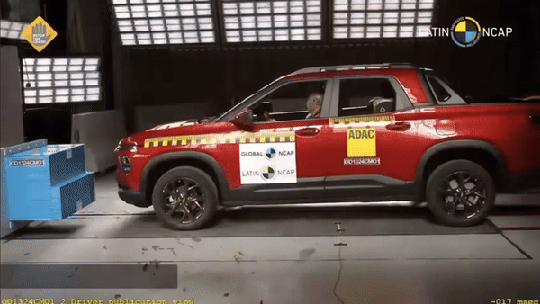 Chevrolet Montana recebe 3 estrelas em teste de segurança do Latin NCAP