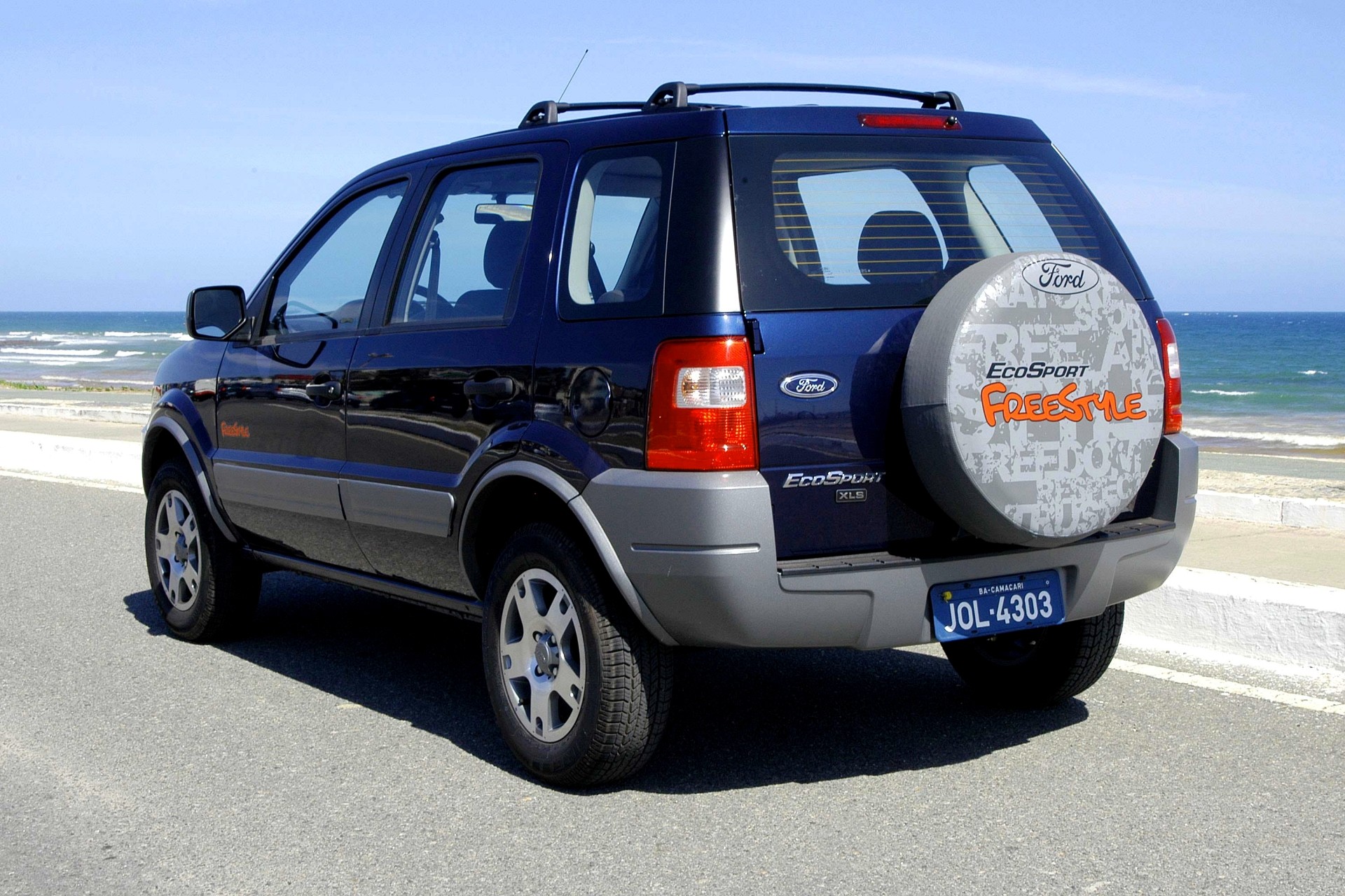 5 capas de estepe para proteger e estilizar a roda extra do carro