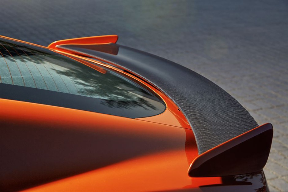 Jaguar F-Type SVR cupê 