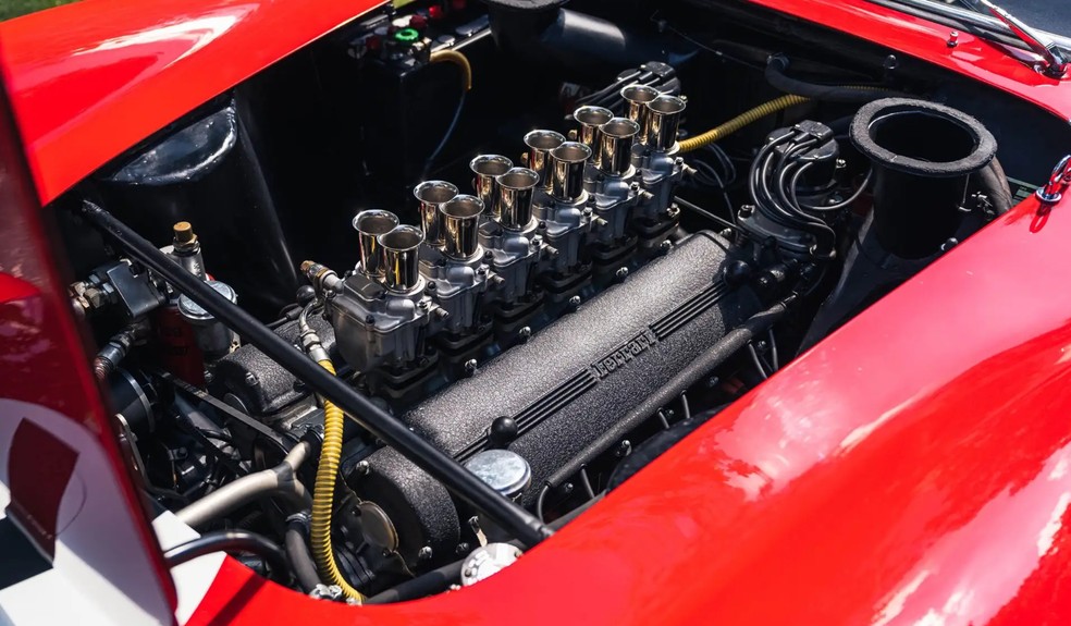 Ferrari 330 LM entregava 390 cv de potência — Foto: RM Sotheby's