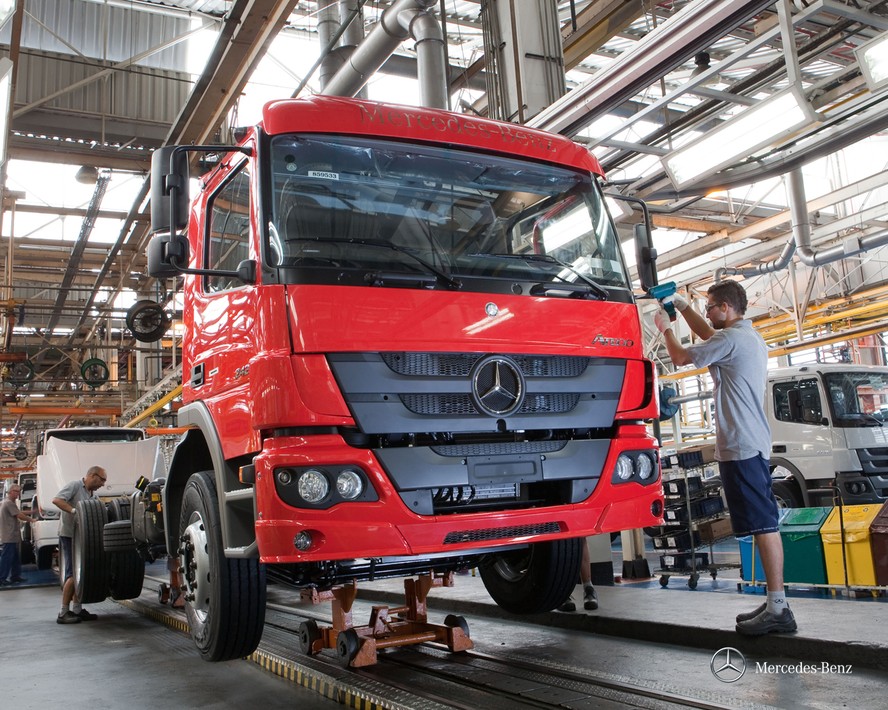 Mercedes-Benz fábrica de caminhões