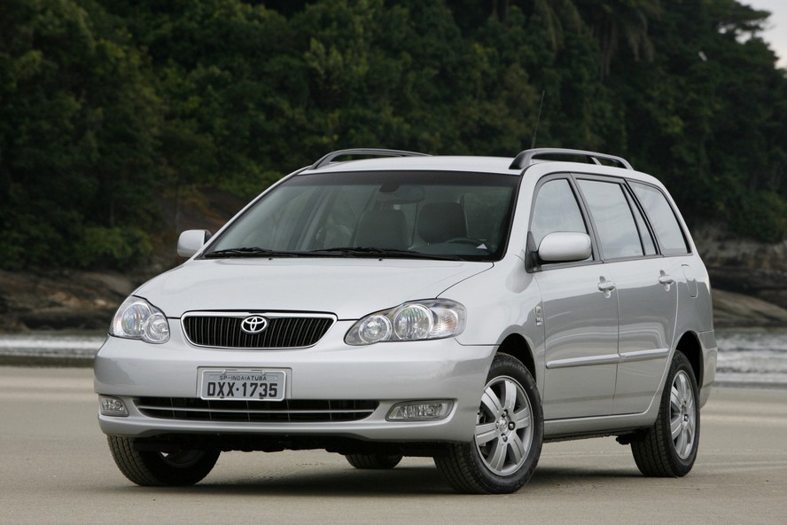 5 carros usados que completam 20 anos em 2025 e ainda valem a pena