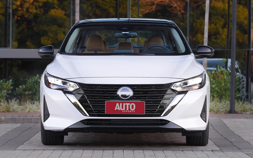 Nissan Sentra 2025: Novidades e desafios do sedã em meio à dominância dos SUVs no mercado automotivo brasileiro