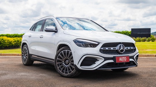 Teste: Novo Mercedes-Benz GLA 200 tem apelo contra BMW X1 e Audi Q3?