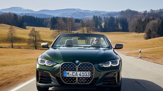 BMW 430i é uma grade gigante que vem um conversível por R$ 460 mil