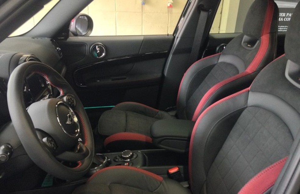 Mini Countryman JCW (Foto: Divulgação) — Foto: Auto Esporte