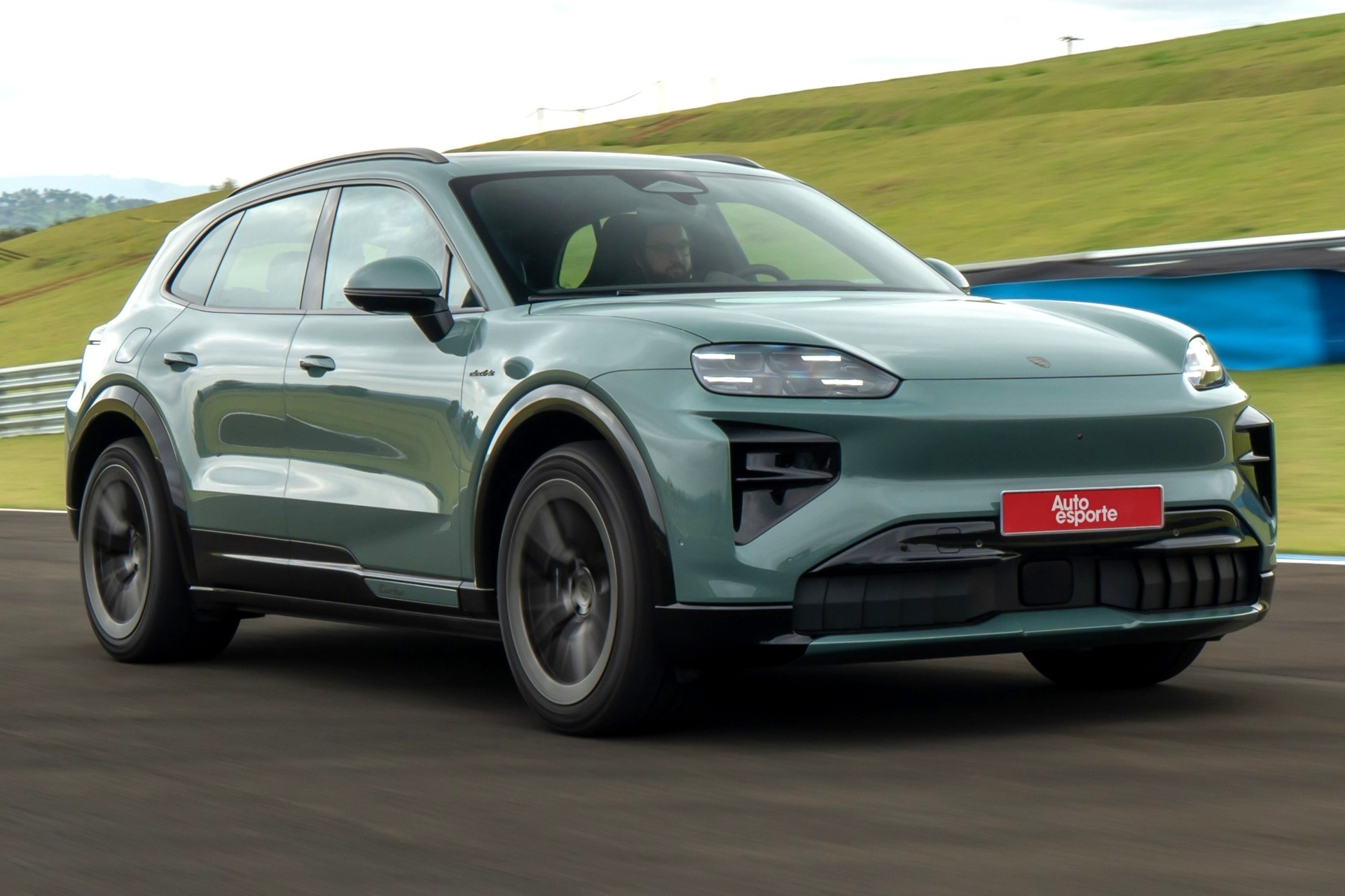 Teste: Porsche Cayenne Electric convence até os mais entusiastas de V6 e V8