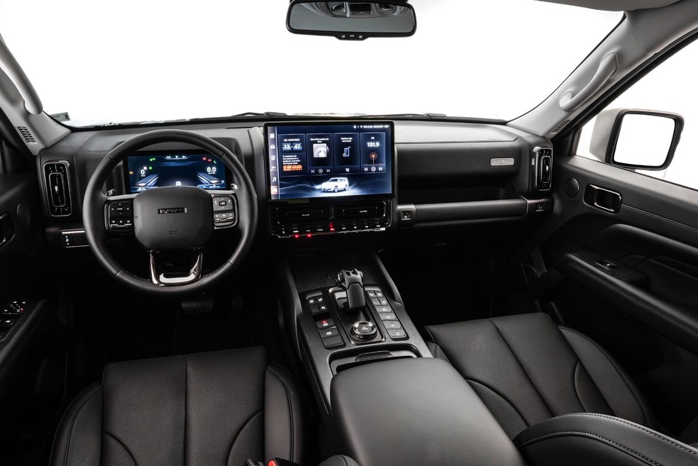 GWM Haval H9 2026 traz duas telas gigantes na cabine e o painel é configurável  — Foto: Divulgação