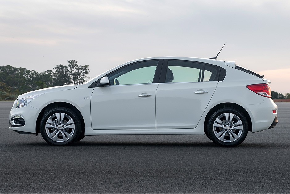 Chevrolet Cruze Sport6 2015
