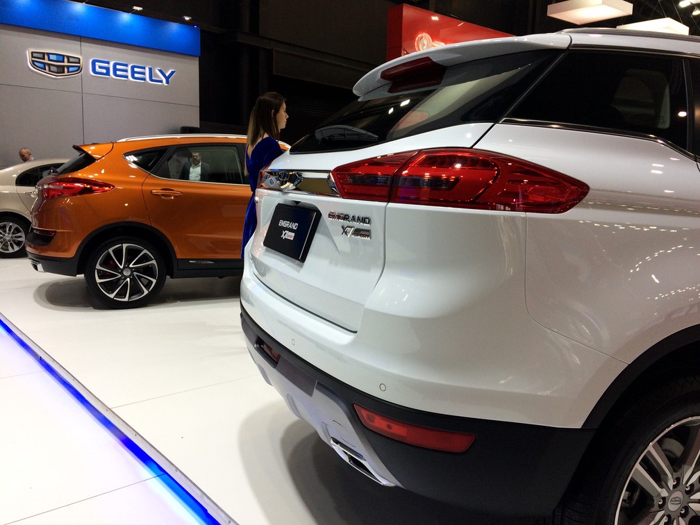 Geely mostrou novos SUVs na Argentina, onde abriu uma subsidiária no final de 2016 — Foto: Peter Fussy/G1