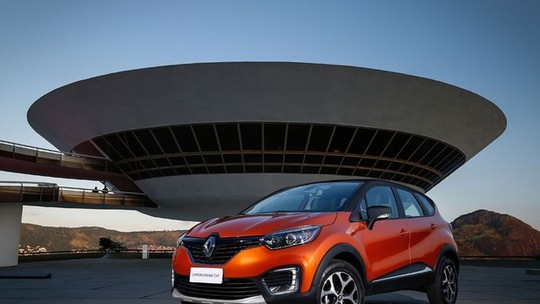 Renault Captur ganha versões intermediárias com motor 1.6 e câmbio CVT