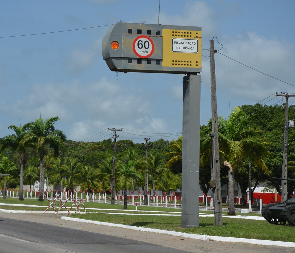 Esta deve ser a pior campanha sobre o excesso de velocidade da história  (sério)