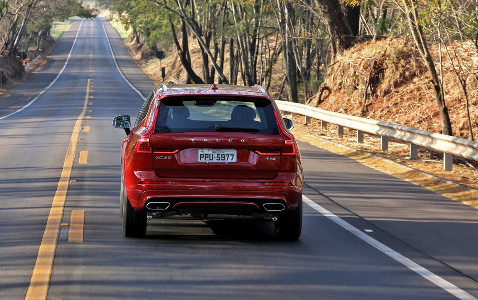 Volvo XC60 — Foto: Divulgação