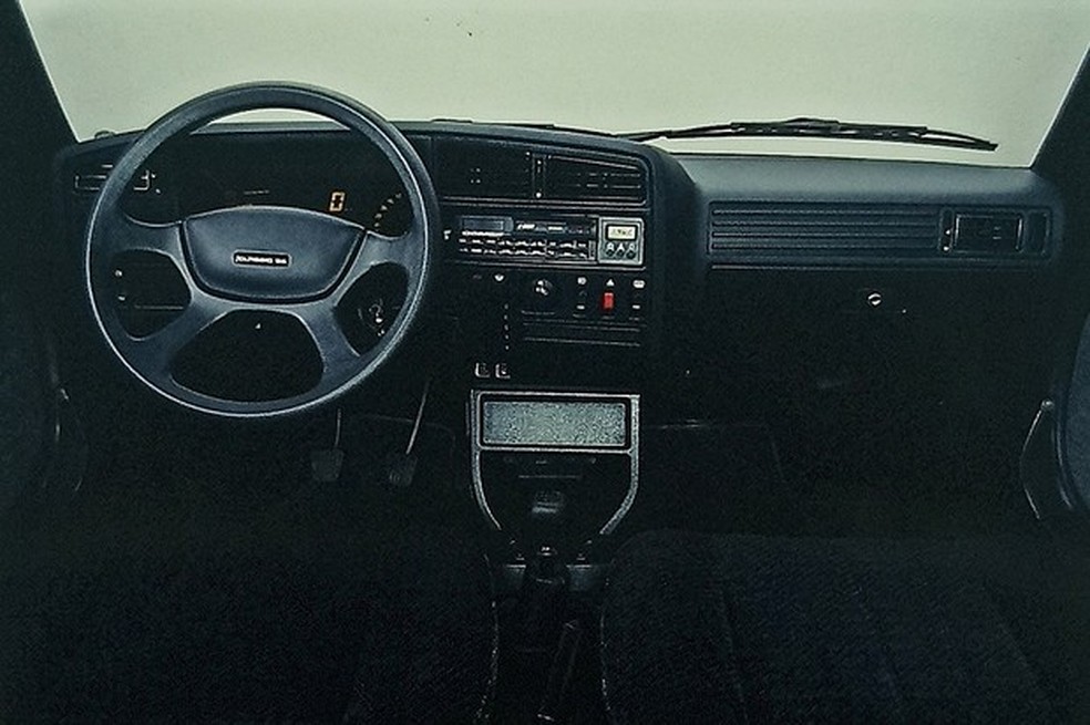Interior do Chevrolet Monza (de segunda geração). Note o painel digital (Foto: Autoesporte) — Foto: Auto Esporte