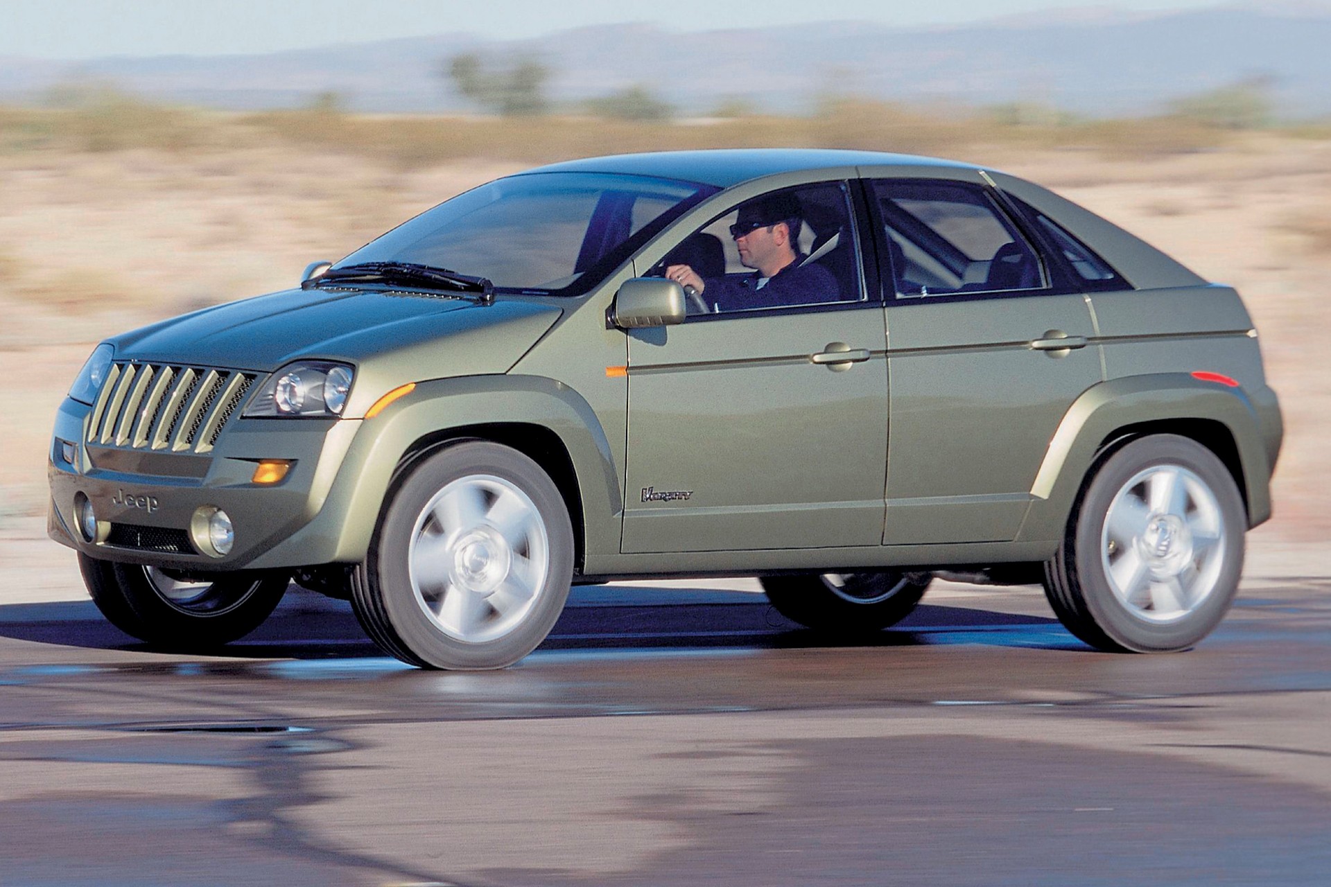 Conheça o estranho avô do Jeep Avenger que antecipou moda de SUVs