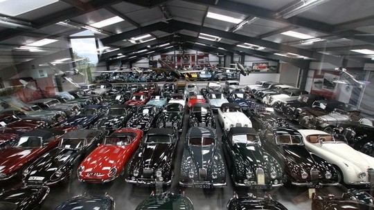 Jaguar Land Rover compra a maior coleção privada de carros