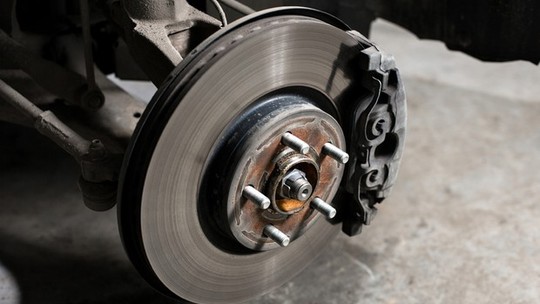 Oficina: meu carro tem freio a tambor na traseira, posso substituir por discos?