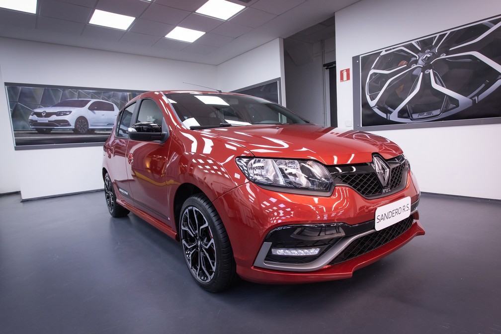 Sandero R.S. é o único que não tem novidades na dianteira — Foto: Celso Tavares/G1