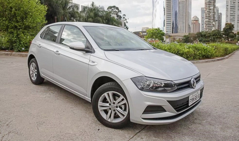 Volkswagen Polo 1.6 tem boa dirigibilidade e preços nem tão altos — Foto: Auto News Brasil