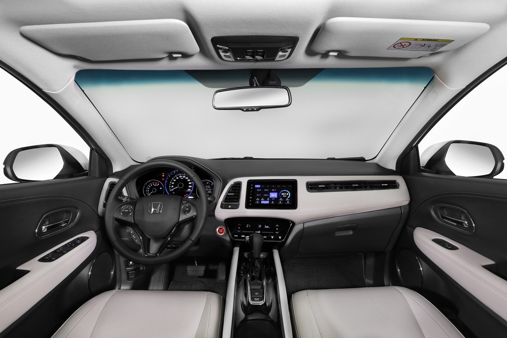 Interior do HR-V Touring pode ser cinza — Foto: Divulgação/Honda