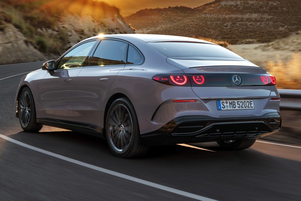 Mercedes-Benz Classe C 2027 de sexta geração é feito sobre uma plataforma de 800V — Foto: Divulgação