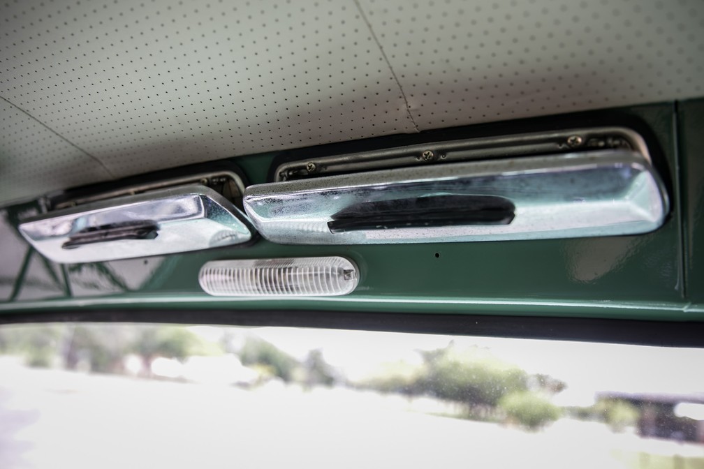 Entradas de ventilação na cabina do Mercedes L-1111 — Foto: Fábio Tito/G1