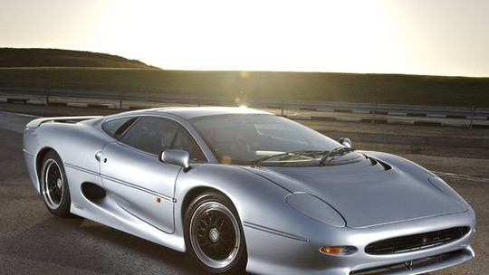Clássico do dia: Jaguar XJ220