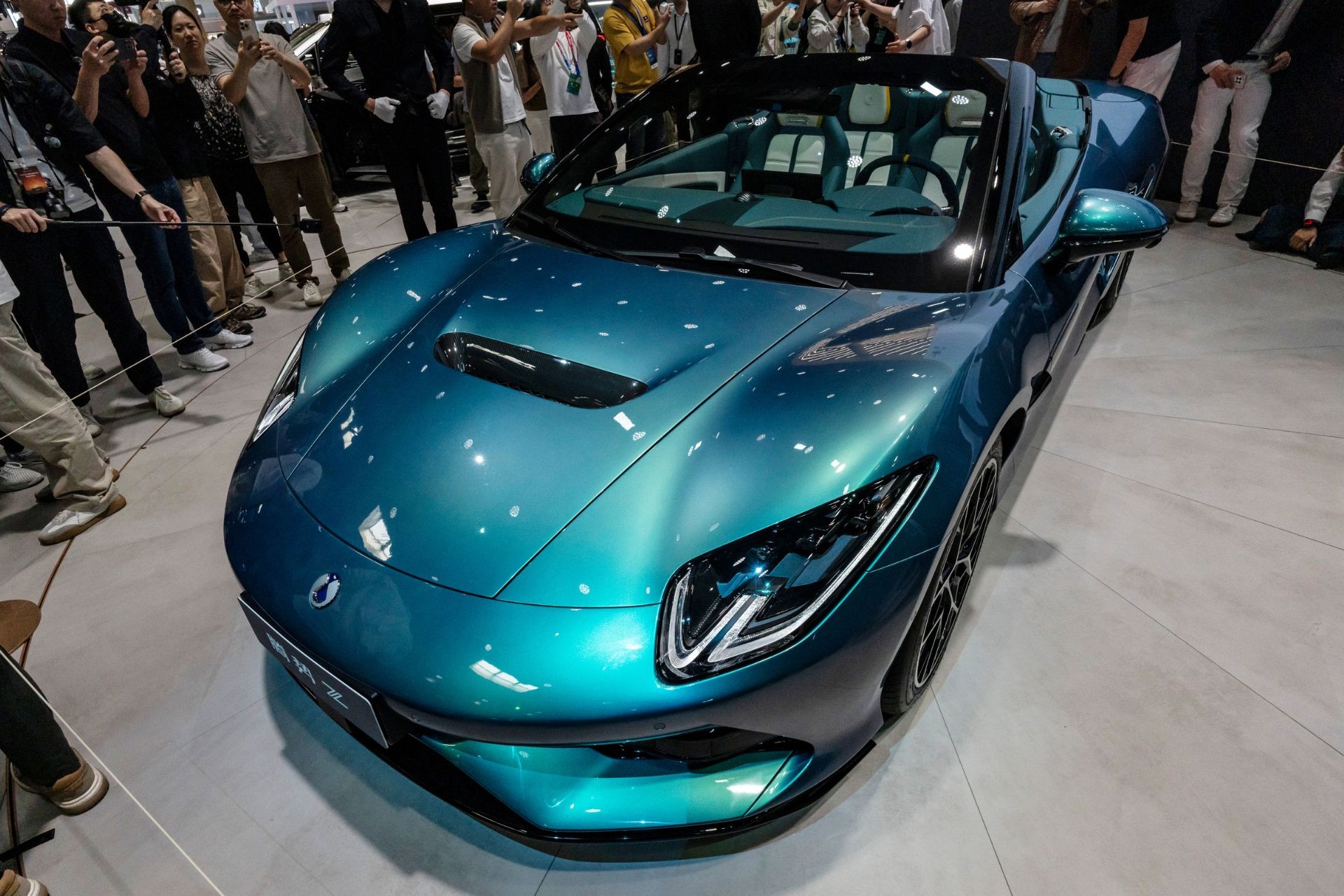 Denza Z: novo carro do 007 é conversível elétrico de 1.014 cv e vem ao Brasil